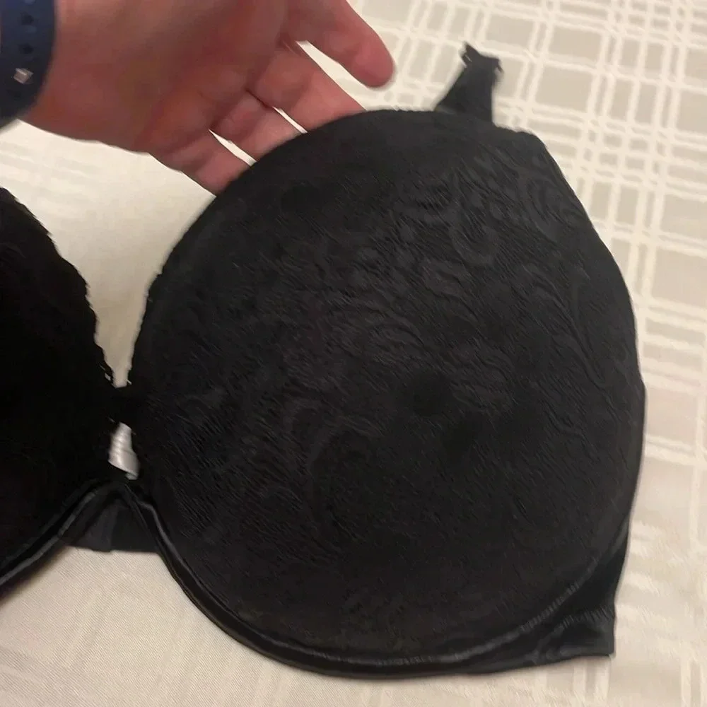 Cacique Black‎ Embroidered Scalloped Plunge Bra